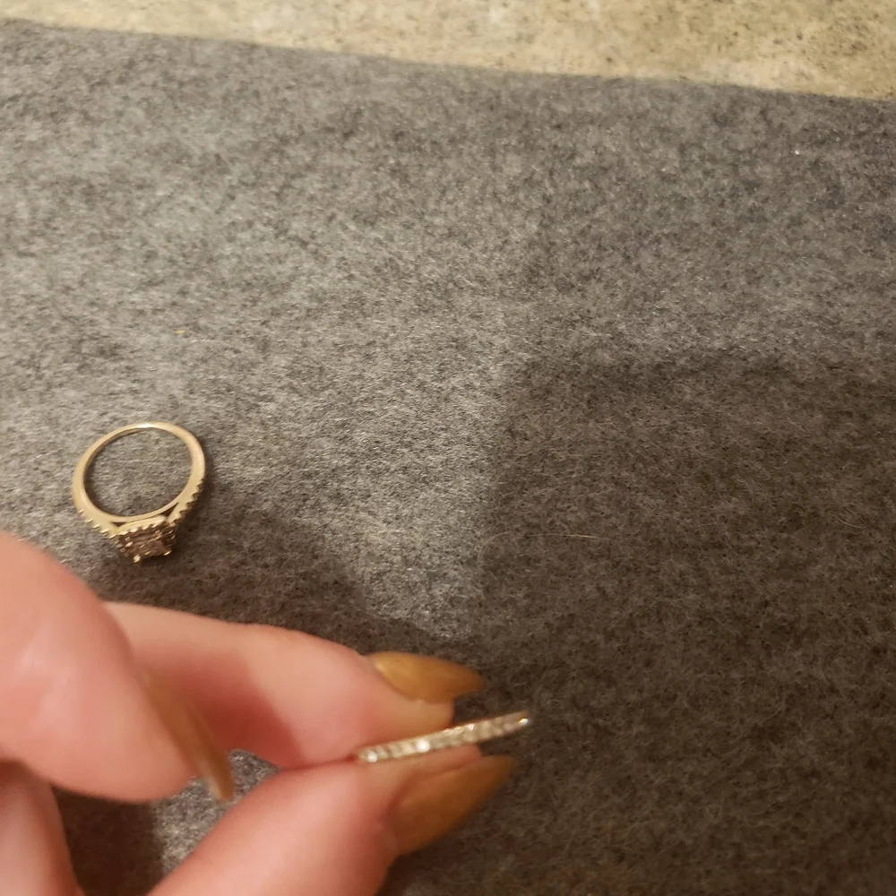 Ring - Picture 4 of 8